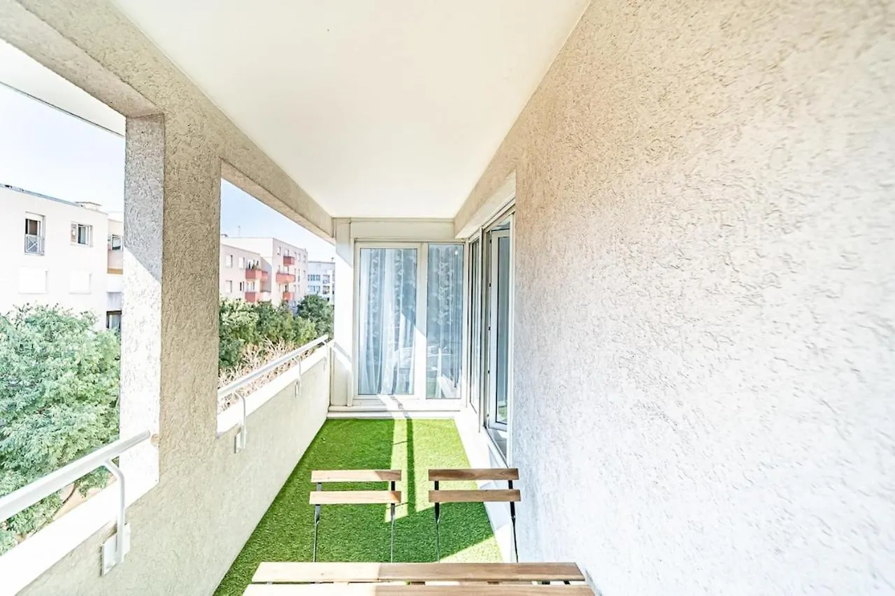 Appartement Cosy Avec Balcony And Garage-Charpennes Villeurbanne France