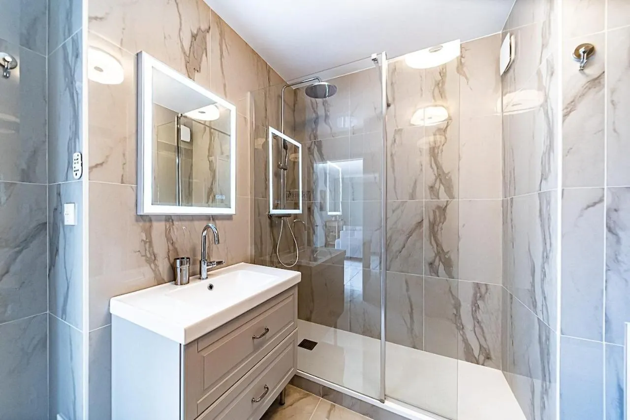 Appartement Cosy Avec Balcony And Garage-Charpennes Villeurbanne